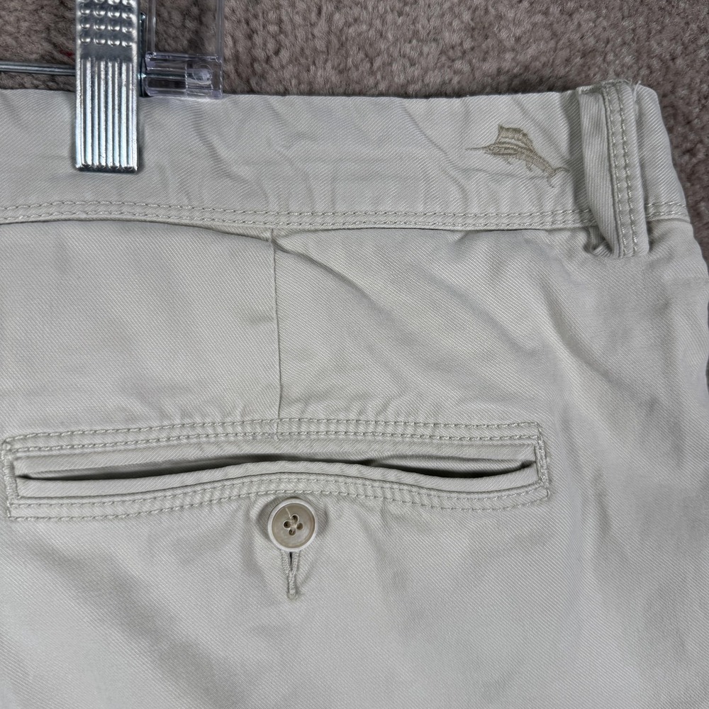 Tommy Bahama Shorts Mens 44 Beige Chino Stretch 10 Inseam Flat Front Casual - Picture 9 of 12